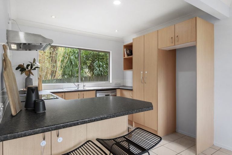 Photo of property in 1/122 Manuka Road, Bayview, Auckland, 0629