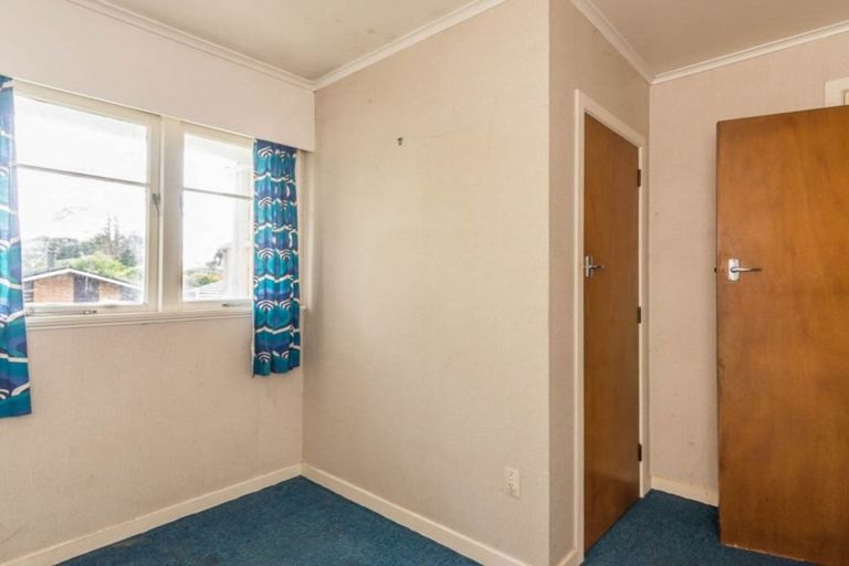 Photo of property in 1/42 Eastglen Road, Glen Eden, Auckland, 0602