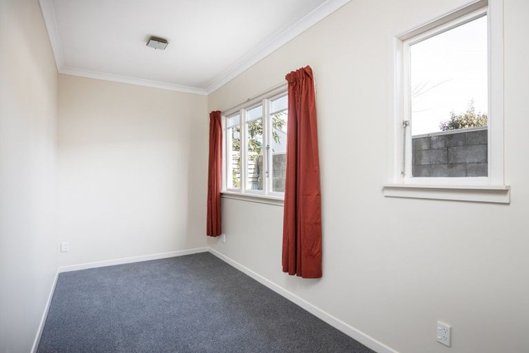 Photo of property in 40 Robe Street, New Plymouth, 4310