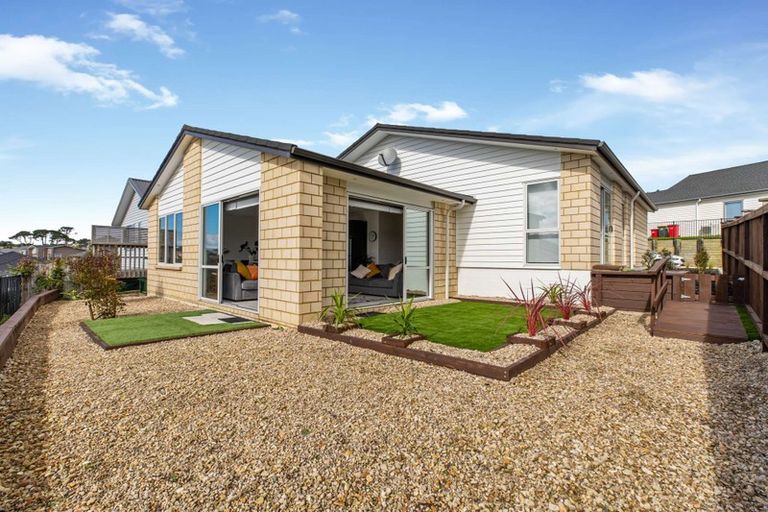 Photo of property in 16 Kiwa Crescent, Gulf Harbour, Whangaparaoa, 0930