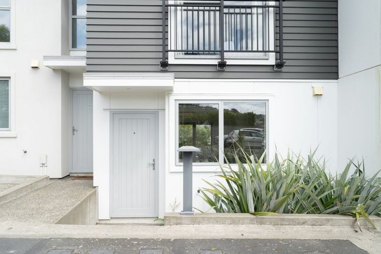 Photo of property in 8/32 Dr Taylor Terrace, Johnsonville, Wellington, 6037