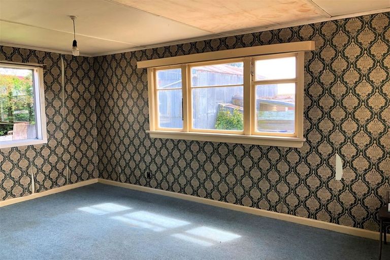 Photo of property in 1 Allan Street, Waiwera South, Clinton, 9584