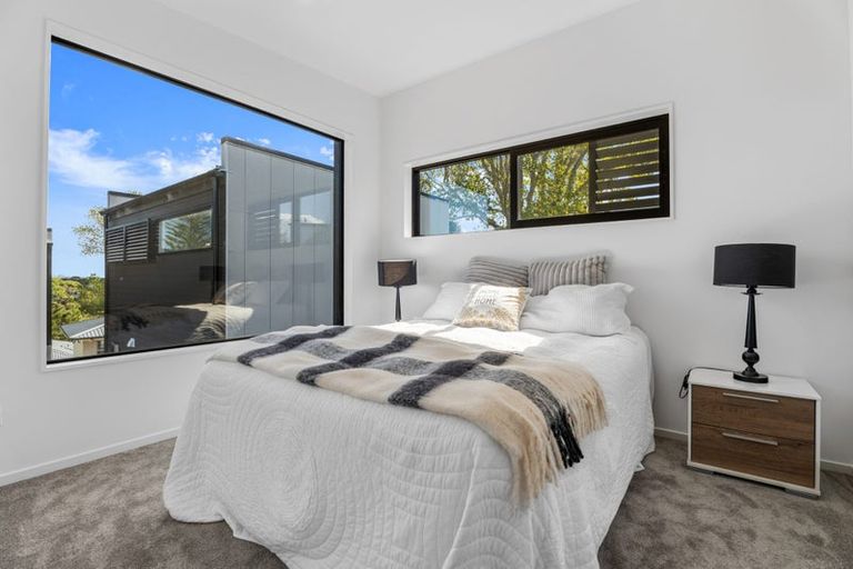 Photo of property in 8/10 Hutchinsons Road, Bucklands Beach, Auckland, 2014