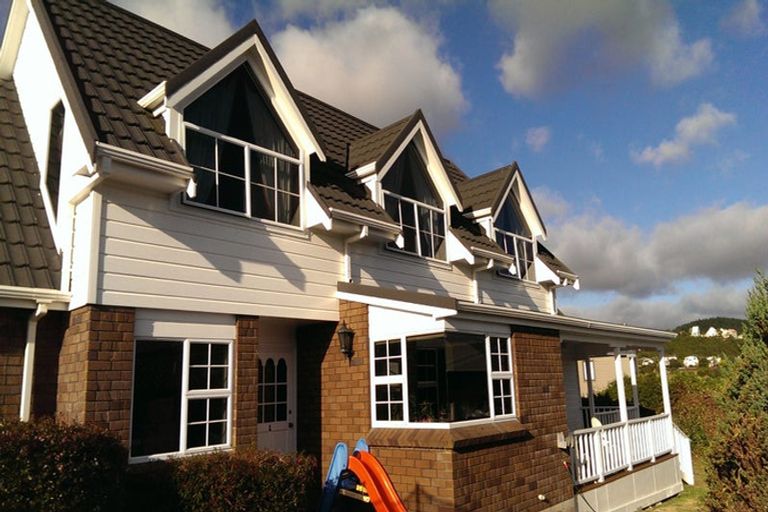 Photo of property in 22 Ronald Woolf Place, Churton Park, Wellington, 6037