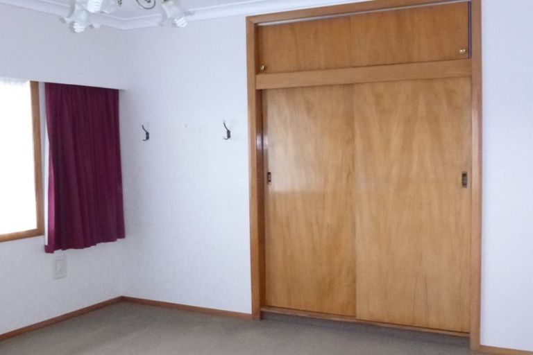 Photo of property in 18 Richardson Street, Woodville, 4920