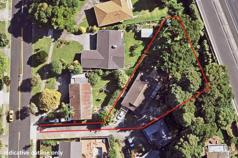 Photo of property in 102 Lawrence Crescent, Hillpark, Auckland, 2102