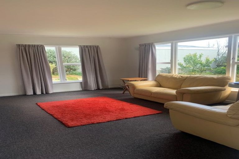 Photo of property in 2 Taupo Crescent, Plimmerton, Porirua, 5026