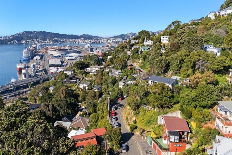 Photo of property in 103-105 Barnard Street, Wadestown, Wellington, 6012