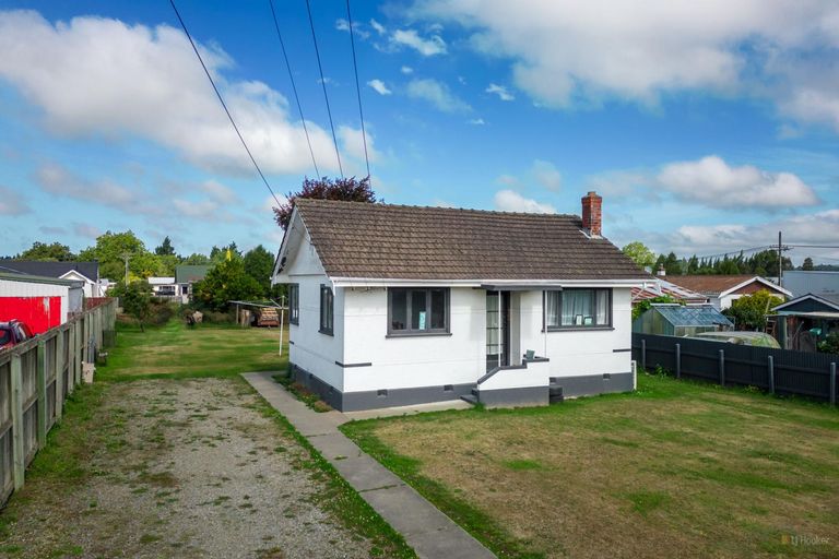 Photo of property in 15 Moorhouse Street, Waimate, 7924