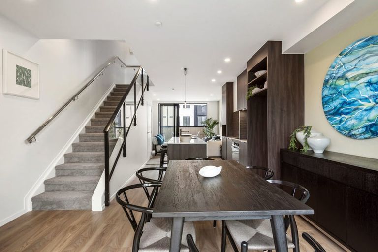 Photo of property in 2/19 Windlass Street, Long Bay, Auckland, 0630