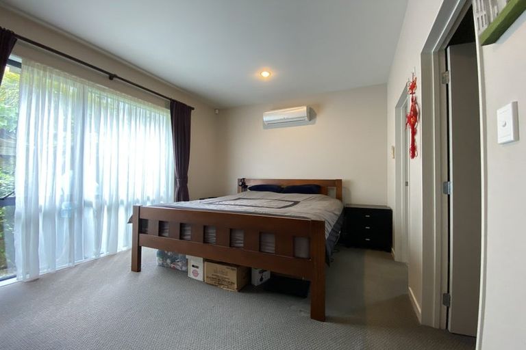 Photo of property in 2 Northbrook Close, Greenhithe, Auckland, 0632