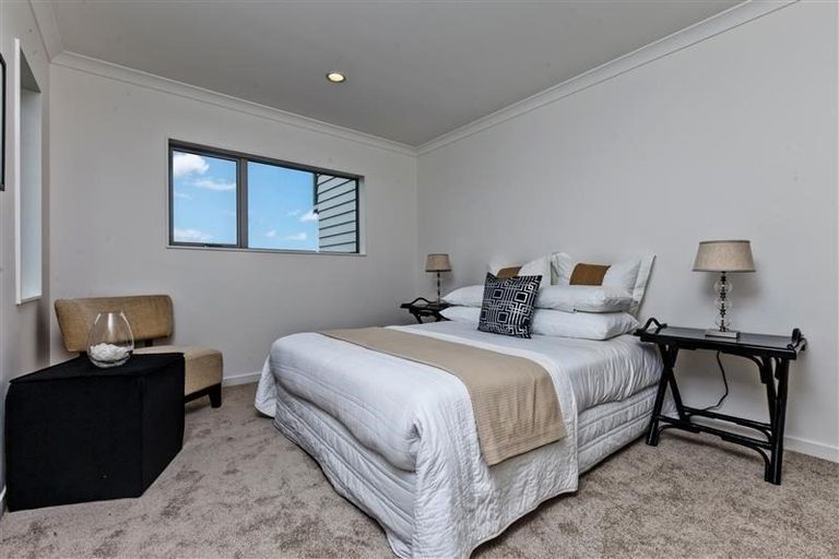 Photo of property in 44 Butler Stoney Crescent, Silverdale, 0932