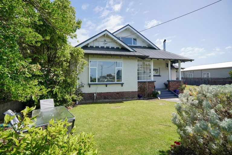 Photo of property in 25 Burrows Street, Bluff, 9814