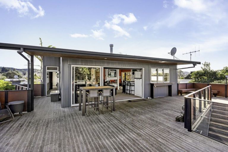 Photo of property in 118 Brook Place, Whangamata, 3620