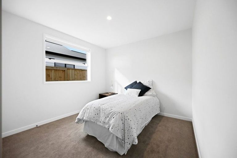 Photo of property in 21 Halo Green, Peacocke, Hamilton, 3206