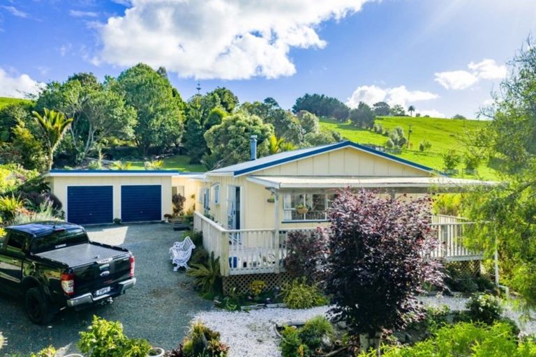 Photo of property in 39b Petley Road, Paparoa, 0571