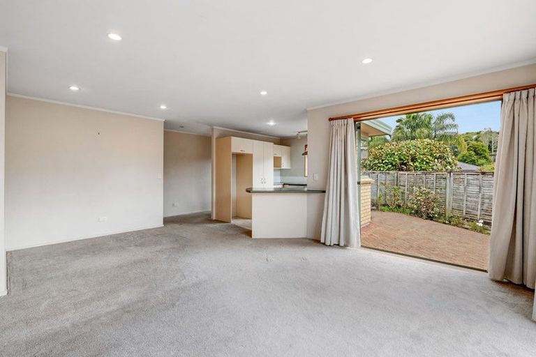 Photo of property in 12 Red Hibiscus Road, Stanmore Bay, Whangaparaoa, 0932