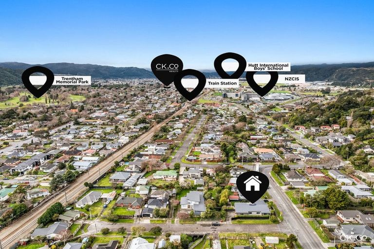 Photo of property in 21 Pempsey Street, Silverstream, Upper Hutt, 5019