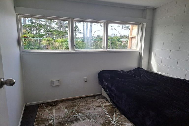 Photo of property in 40 West Coast Road, Glen Eden, Auckland, 0602