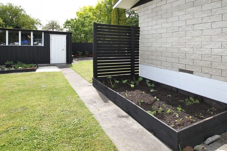 Photo of property in 4/50 Middle Road, Havelock North, 4130