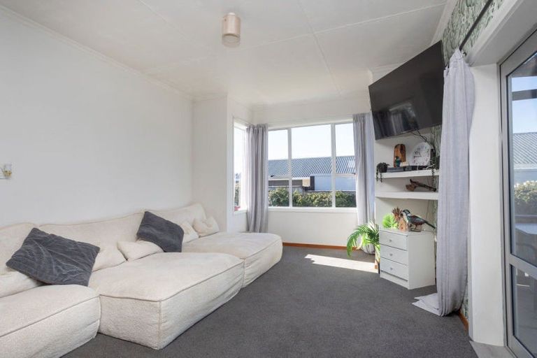 Photo of property in 11 Smith Street, Dannevirke, 4930