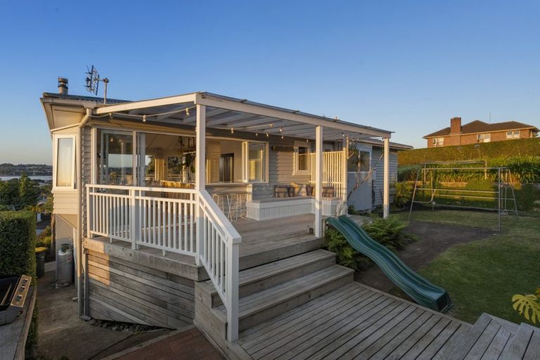 Photo of property in 93 Taylor Road, Mangere Bridge, Auckland, 2022