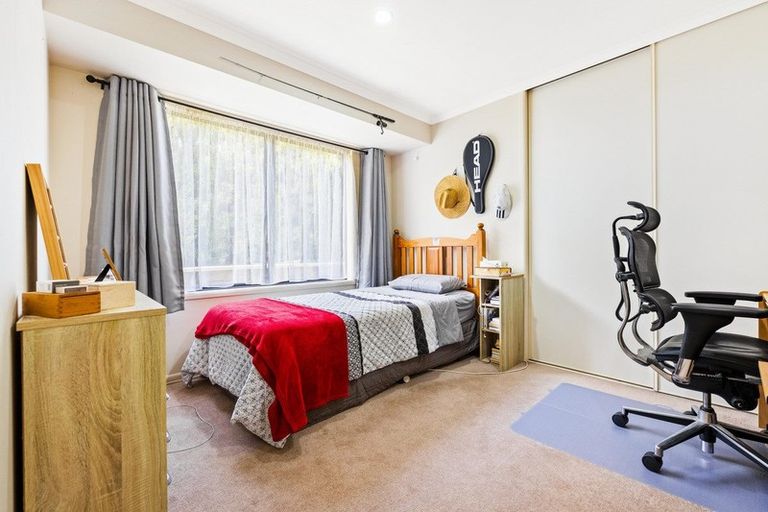 Photo of property in 20 Anchorite Way, Red Beach, 0932