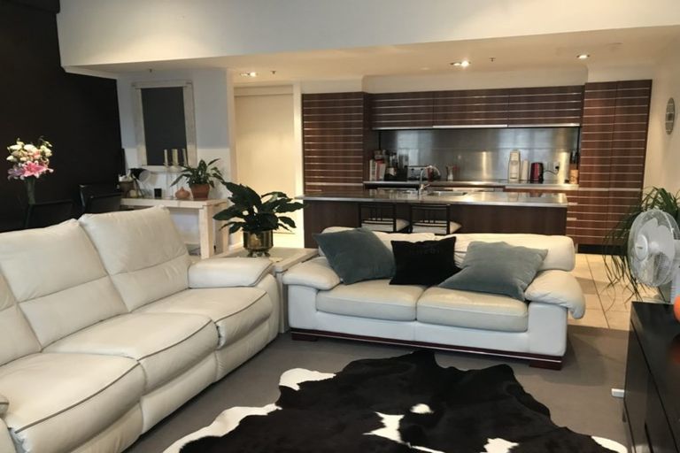 Photo of property in Augusta Apartments, 10/254 Willis Street, Te Aro, Wellington, 6011