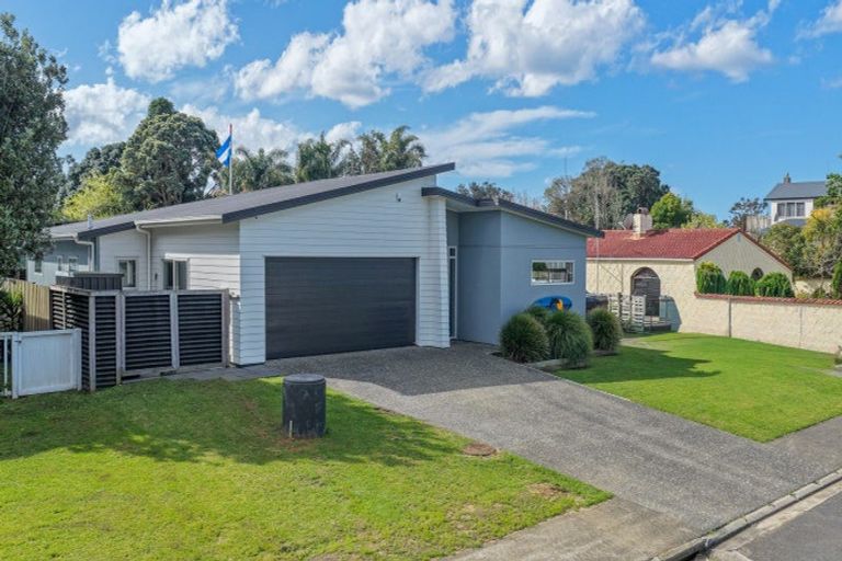 Photo of property in 10 Whiritoa Beach Road, Whiritoa, Whangamata, 3691