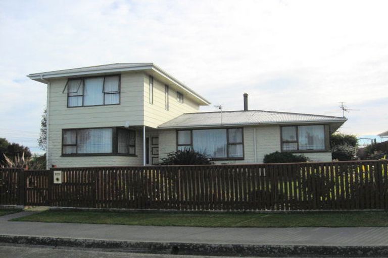 Photo of property in 1 Cheyenne Street, Sockburn, Christchurch, 8042