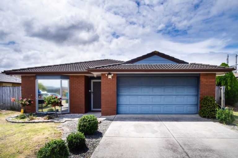 Photo of property in 8 Fitchburg Place, Mangere, Auckland, 2022
