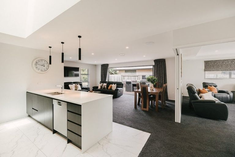 Photo of property in 12 Serenity Crescent, Kelvin Grove, Palmerston North, 4414