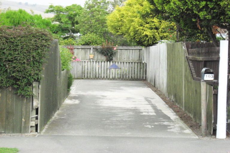Photo of property in 2/103 Bayswater Crescent, Bromley, Christchurch, 8062