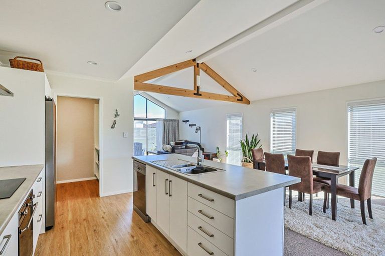 Photo of property in 14 Manapouri Street, Poraiti, Napier, 4112