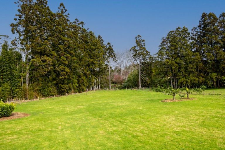 Photo of property in 76 Riddell Road, Kerikeri, 0230