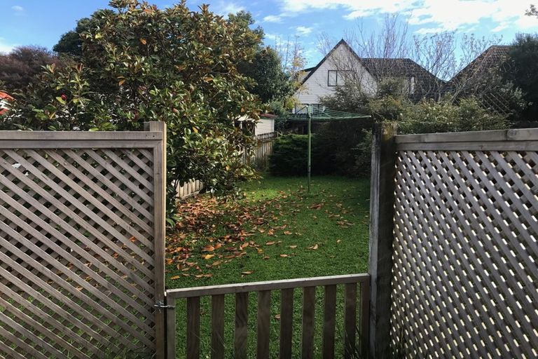 Photo of property in 2/48 Sandgate Avenue, Botany Downs, Auckland, 2010