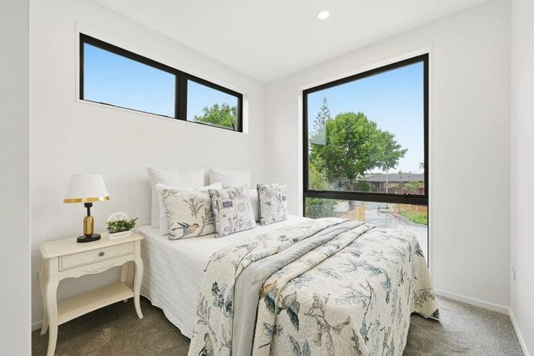 Photo of property in 2/7 Cindy Place, Pakuranga, Auckland, 2010