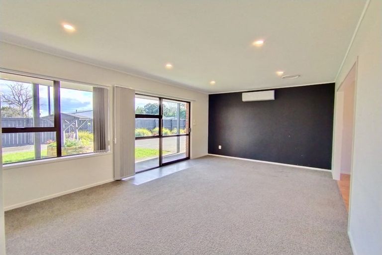 Photo of property in 2/11 Taharoto Road, Takapuna, Auckland, 0622