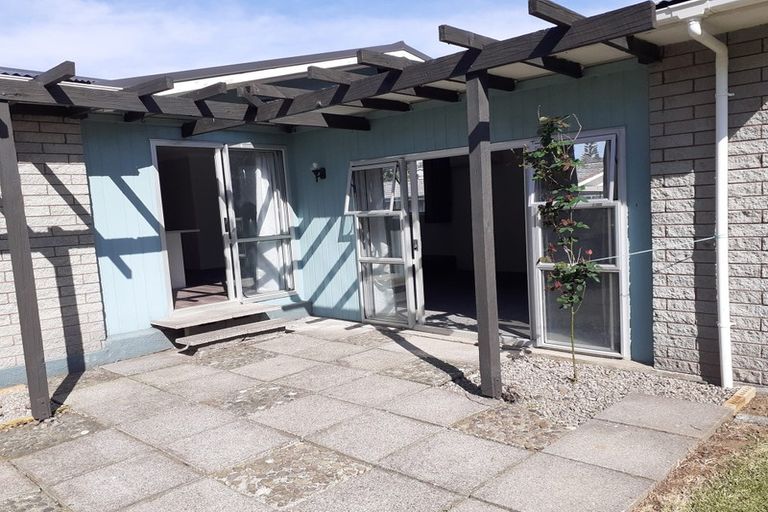 Photo of property in 27 Vancouver Place, Marfell, New Plymouth, 4310