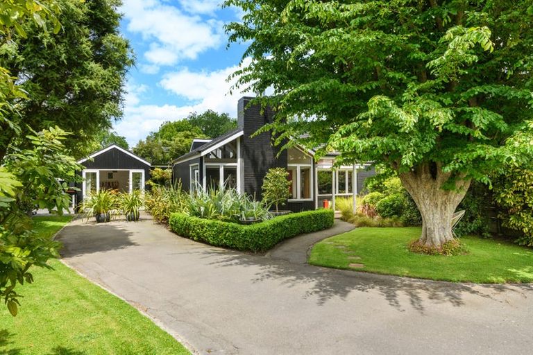Photo of property in 26 Manapouri Crescent, Hokowhitu, Palmerston North, 4410