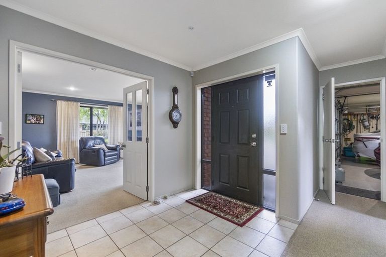 Photo of property in 99 Rototuna Road, Rototuna, Hamilton, 3210