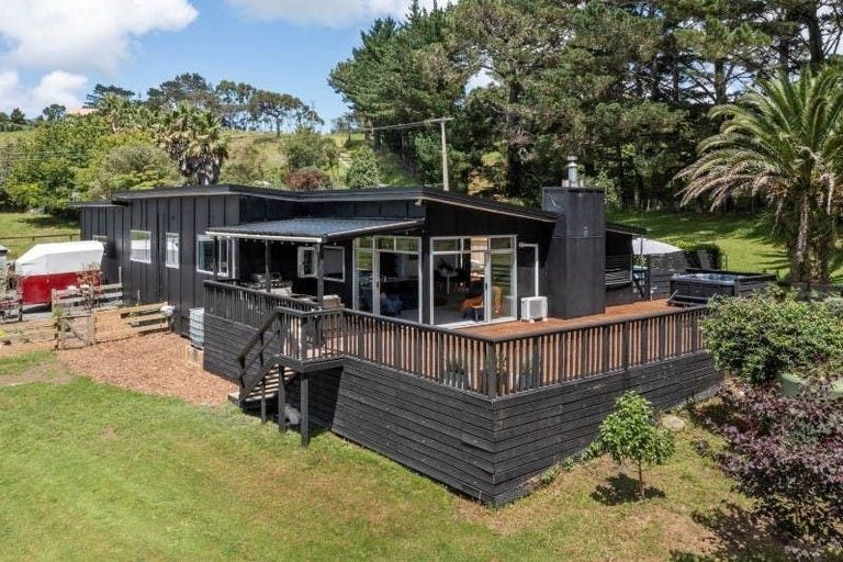 Photo of property in 108b Quail Road, Kaukapakapa, Warkworth, 0984