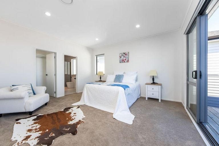 Photo of property in 20 Evergreen Parade, Rosehill, Papakura, 2113