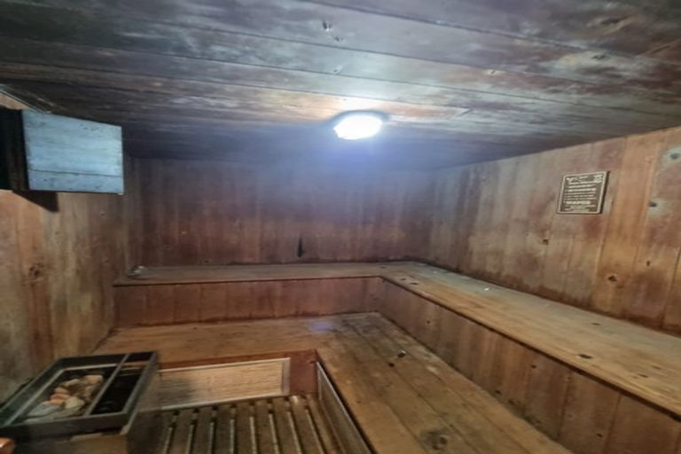 Photo of property in 9 Rangitane Street, Maupuia, Wellington, 6022