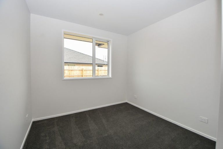Photo of property in 14 Kakariki Crescent, Carterton, 5713