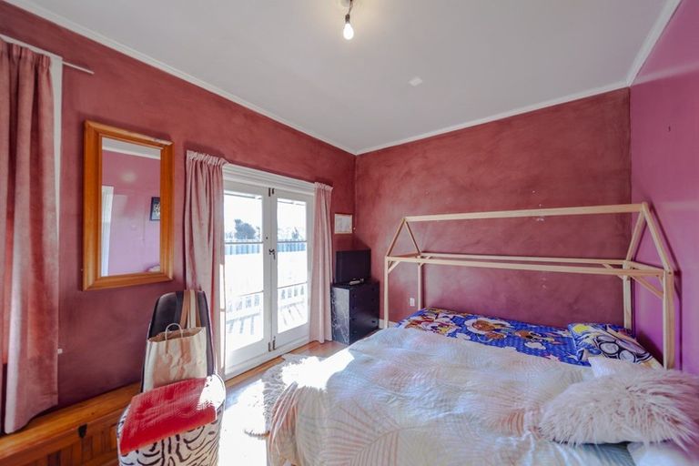 Photo of property in 23 Dee Street, Otane, 4202