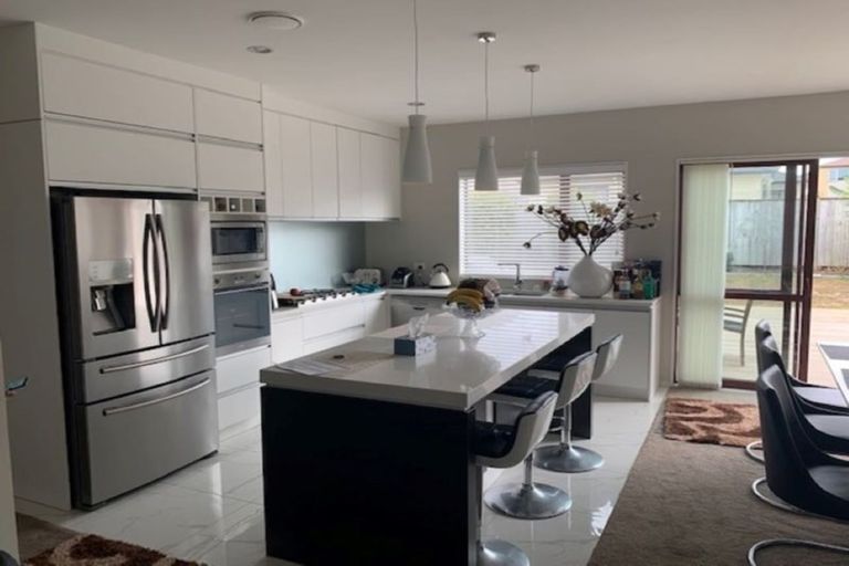 Photo of property in 20 Ballyholey Drive, Flat Bush, Auckland, 2019