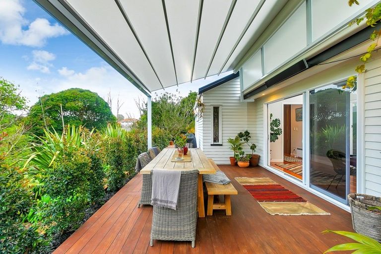 Photo of property in 55a Premier Avenue, Point Chevalier, Auckland, 1022