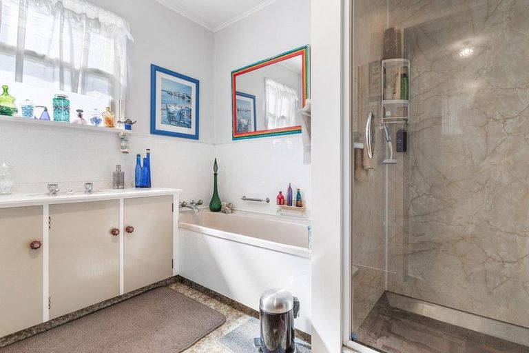 Photo of property in 34 Fergusson Street, Solway, Masterton, 5810