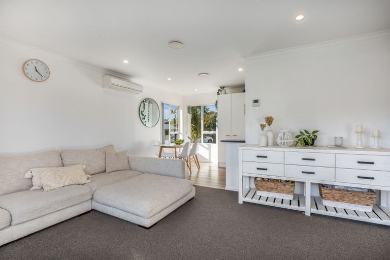 Photo of property in 3 Carvel Lane, Whitby, Porirua, 5024